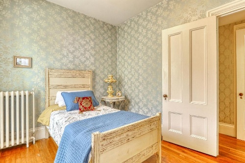 Bangor Victorian Home image 41